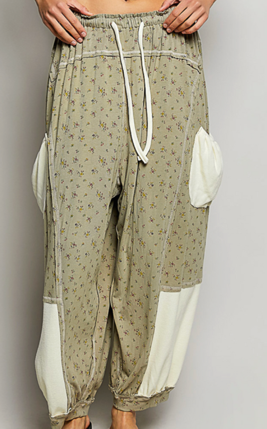 Sage Floral Pattern Knit Pant